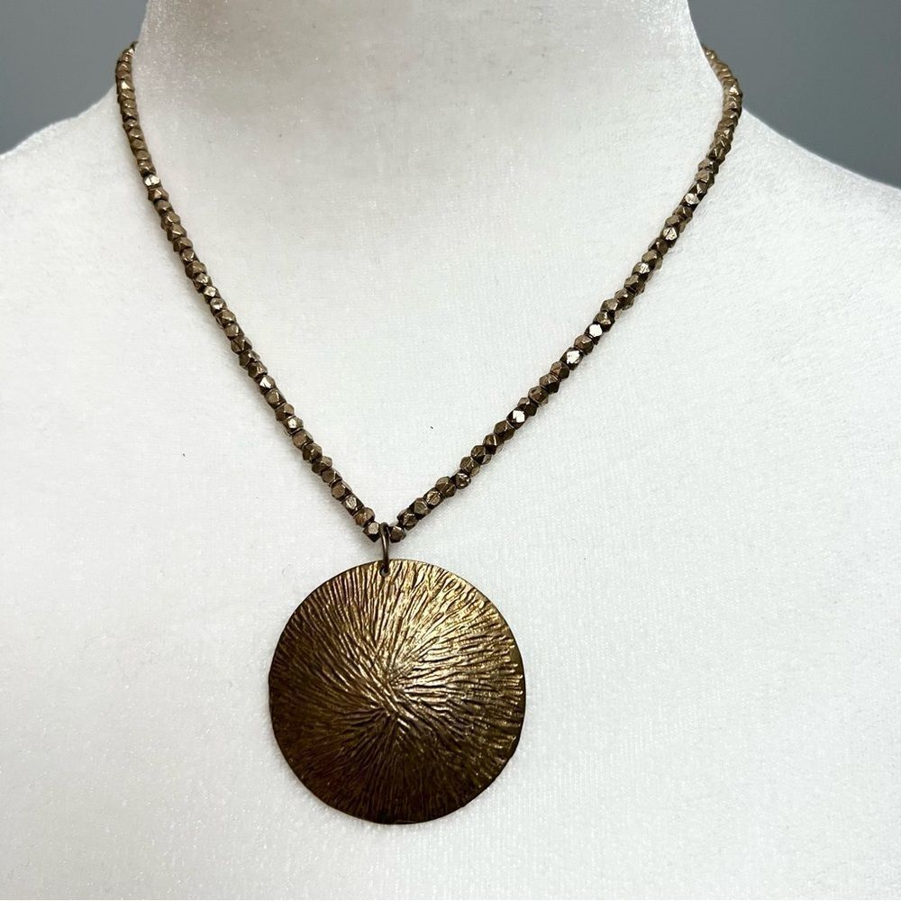 Bronze/gold tone textured pendant necklace